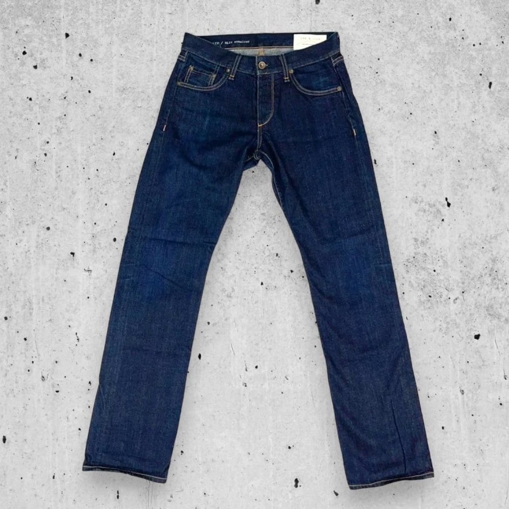 Rag & Bone SIZE 30x33 (Actual 32x33) Slim Straight Selvedge Classic Blue Jeans